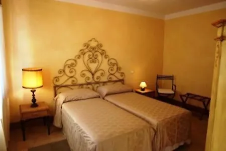 Bauernhof La Madonnina Dore Alba (Piedmont)